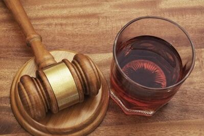 Ist es möglich, Alkohol zu trinken